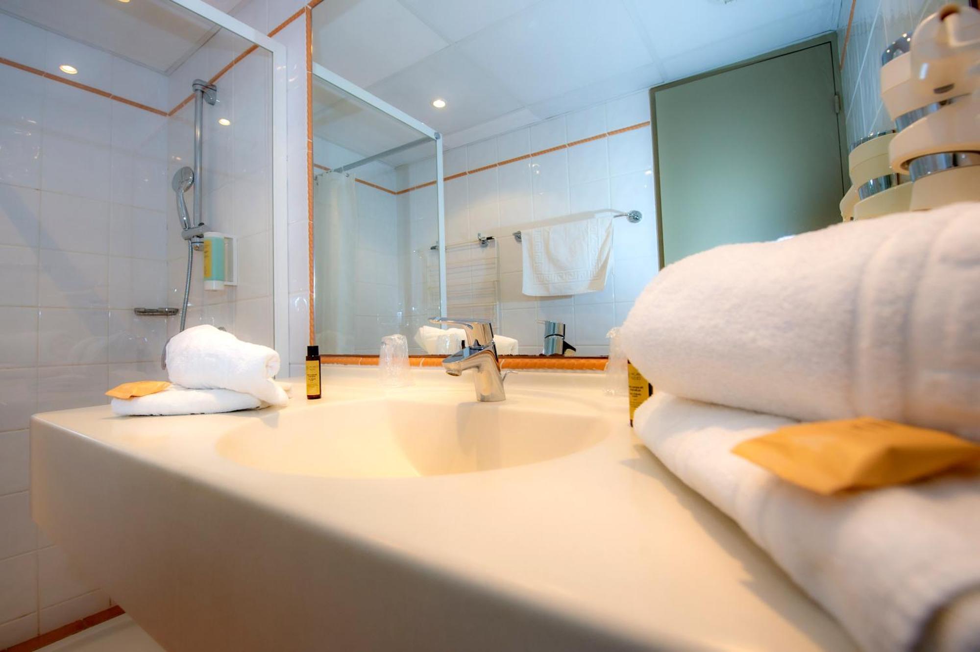 Club Vacances Bleues Domaine De Chateau Laval 그뢰오레방 외부 사진